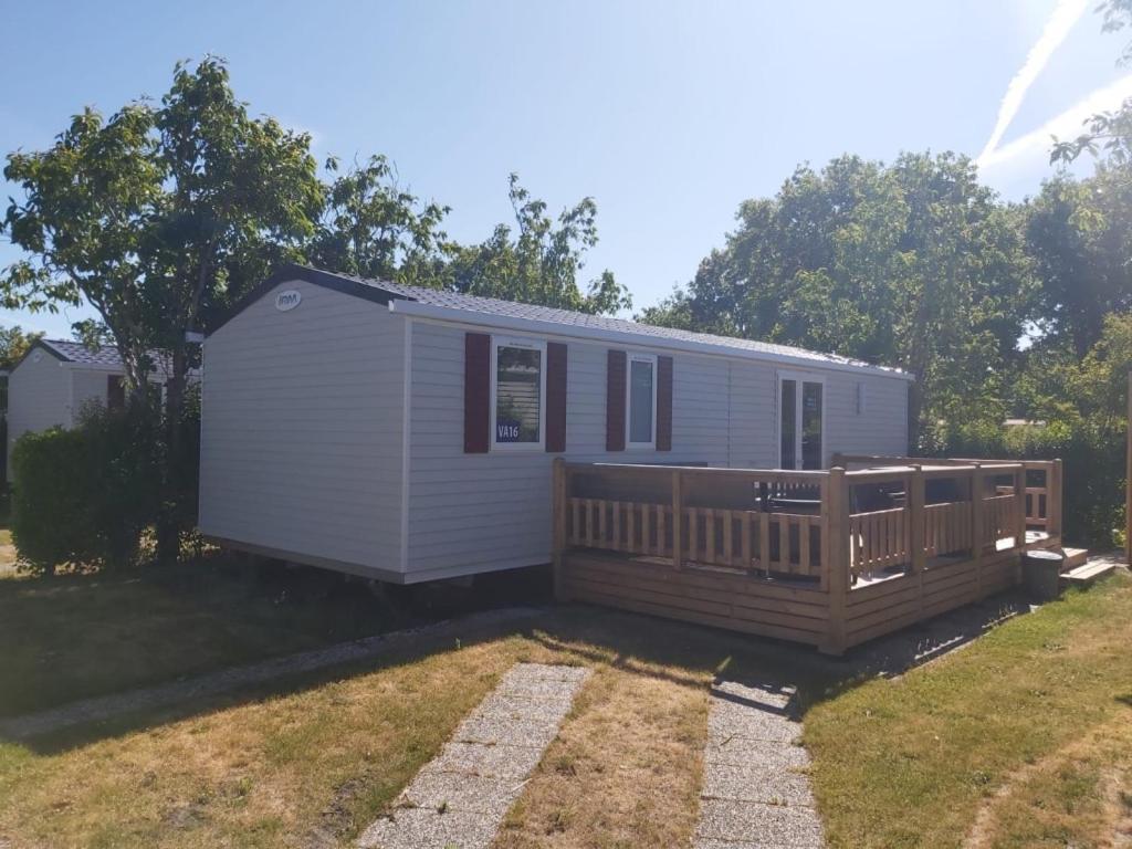Campingplatz Luxe Chalet Renesse, 6 Persoons *