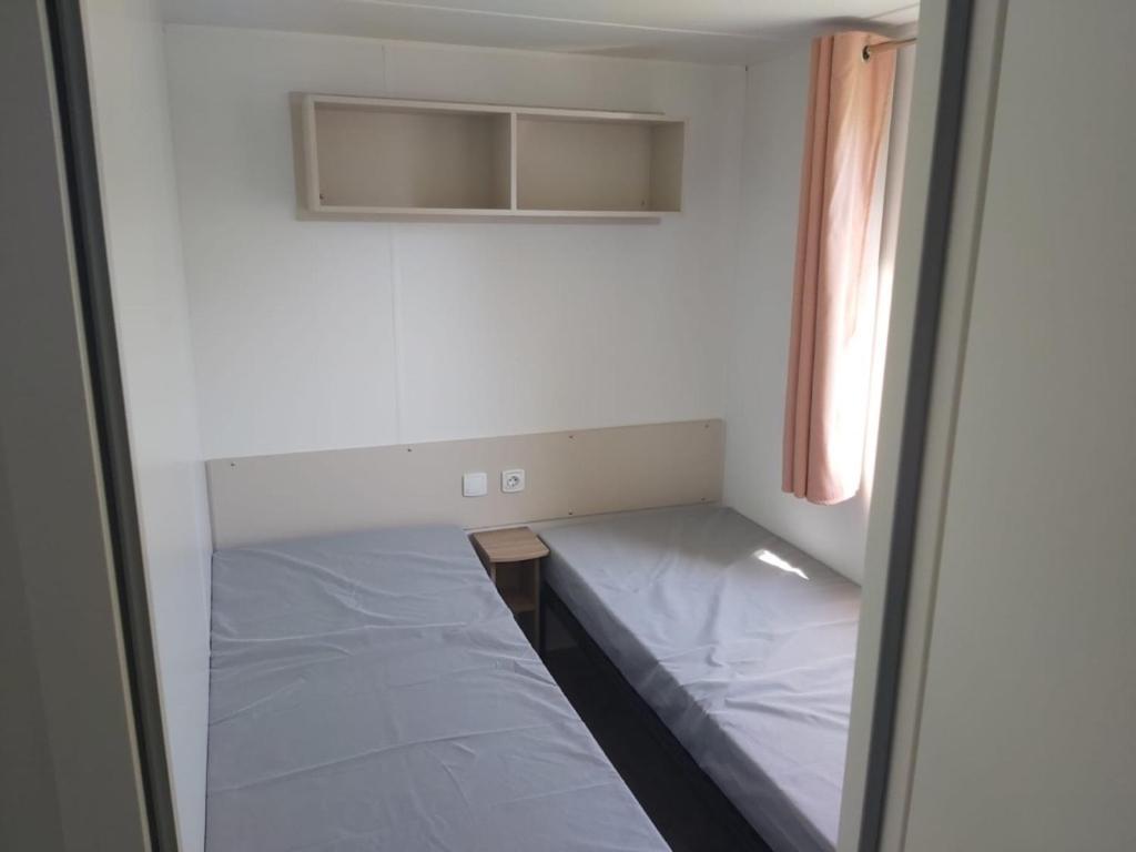 Luxe Chalet Renesse, 6 Persoons * Renesse